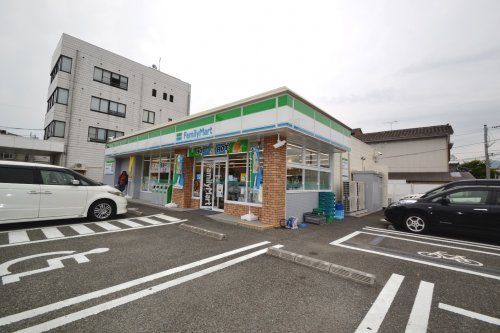 ファミリーマート 八代千反町店の画像