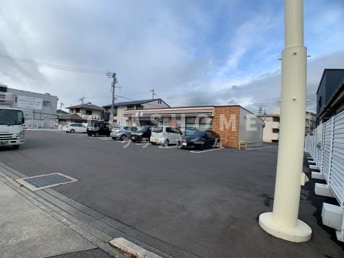 セブンイレブン 知立鳥居一丁目店の画像