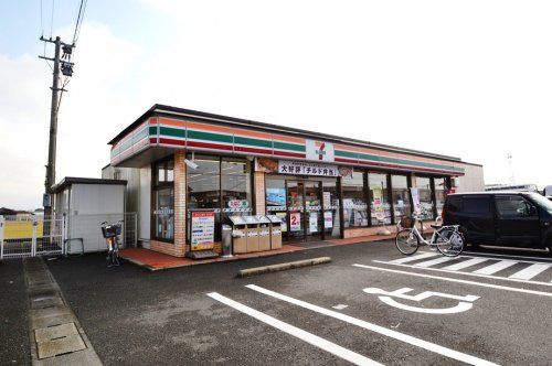 セブンイレブン 八代葭牟田店の画像