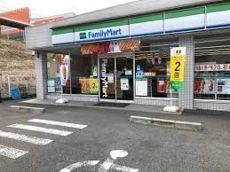 ファミリーマート 近鉄東山駅前店の画像