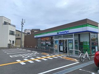 ファミリーマート 鳥取田園町店の画像