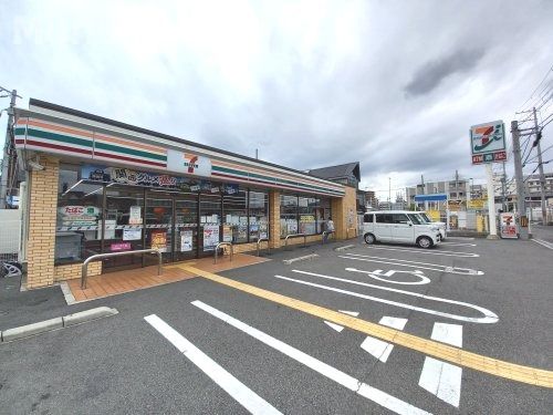 セブンイレブン JR和泉府中駅西口店の画像