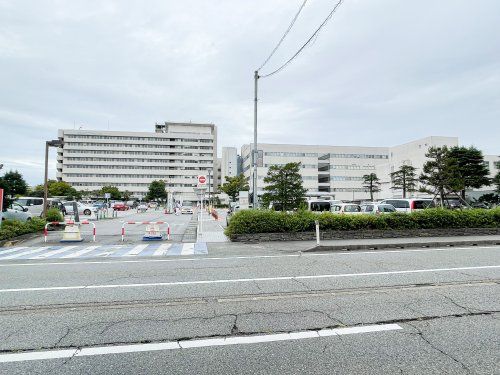 富山県立中央病院の画像
