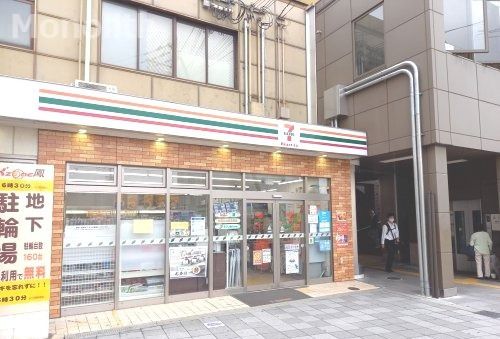 セブンイレブン ハートインJR鳳駅東口店の画像