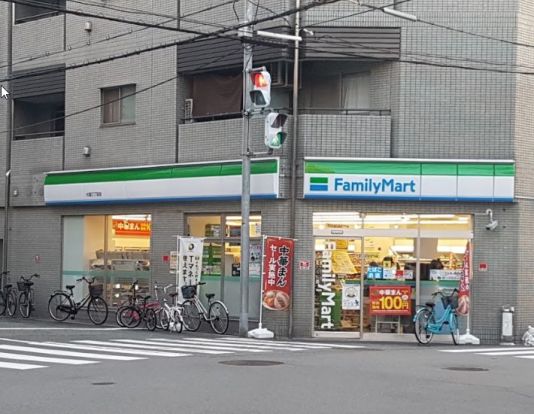 ファミリーマート 大国三丁目店の画像