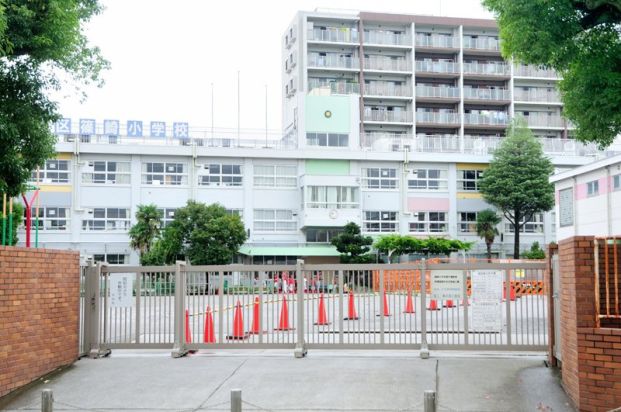 江戸川区立篠崎小学校の画像