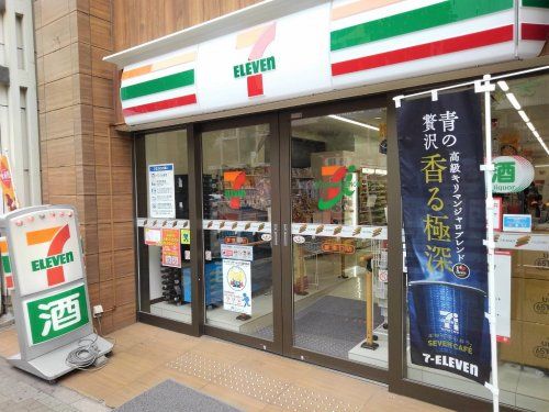 セブンイレブン 蕨東口店の画像