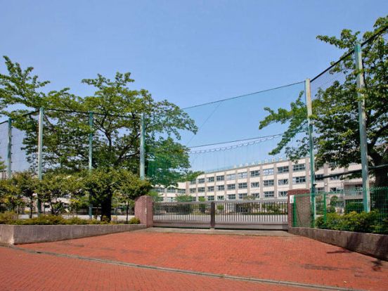 足立区立竹の塚中学校の画像
