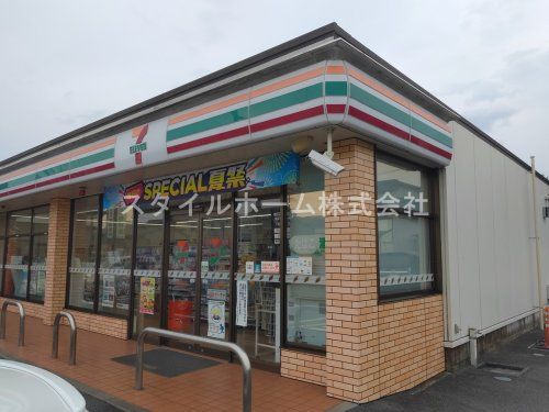 セブンイレブン 豊川一宮町旭店の画像