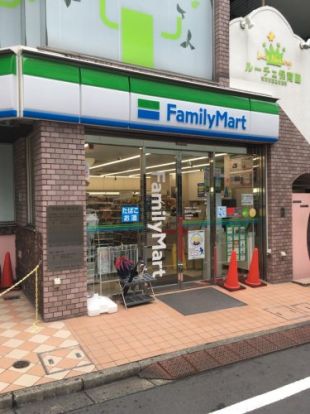 ファミリーマート 西新宿柏木公園前店の画像
