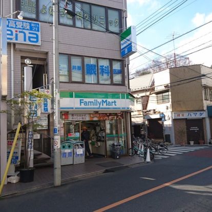 ファミリーマート 上井草駅前店の画像