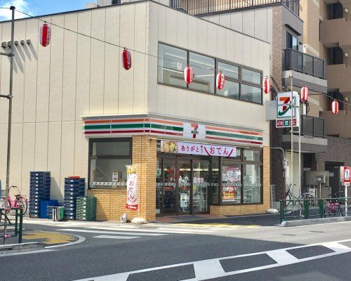 セブンイレブン 北新宿1丁目大久保通り店の画像