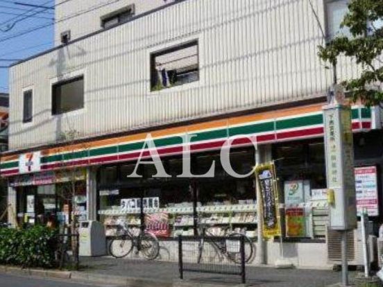 セブンイレブン下馬１丁目店の画像