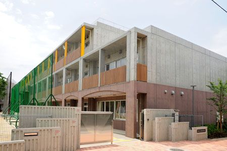 豊島区立西池袋中学校の画像