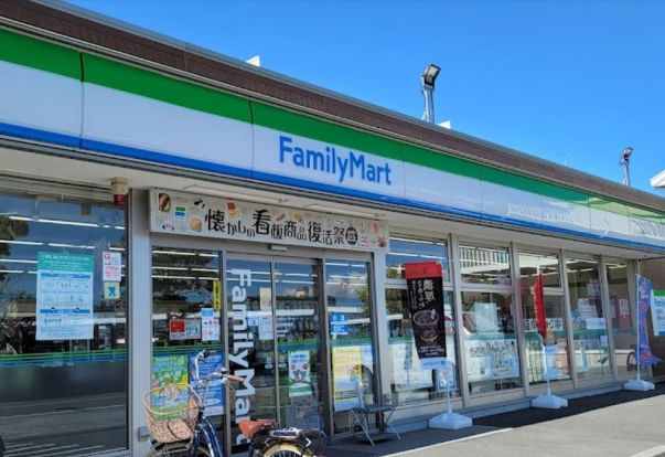 ファミリーマート 金沢柳町東店の画像
