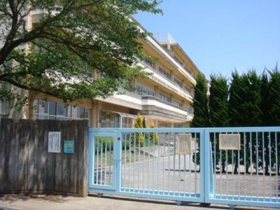 日の出町立本宿小学校の画像