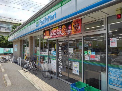 ファミリーマート 川口十二月田店の画像