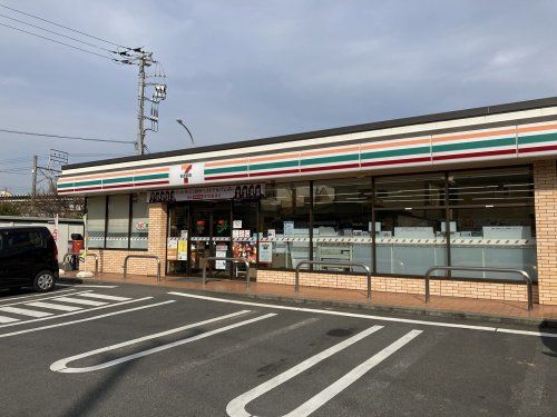 セブンイレブン 小田原鴨宮駅南店の画像