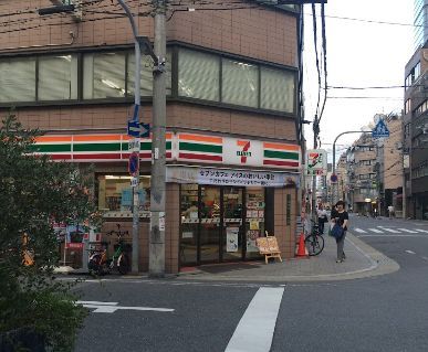 セブン-イレブン 大阪紅梅町店の画像