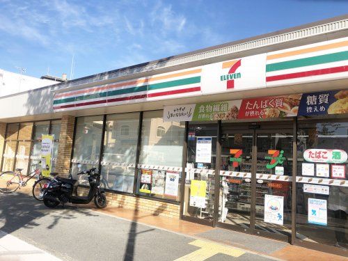 セブンイレブン 箕面西小路店の画像