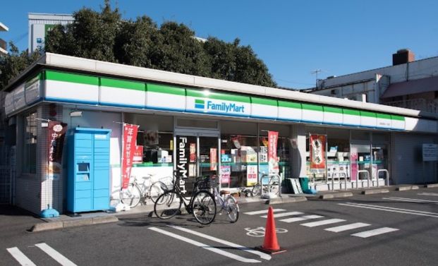 ファミリーマート 世田谷粕谷一丁目店の画像