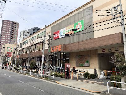 ライフ 大崎百反通店の画像