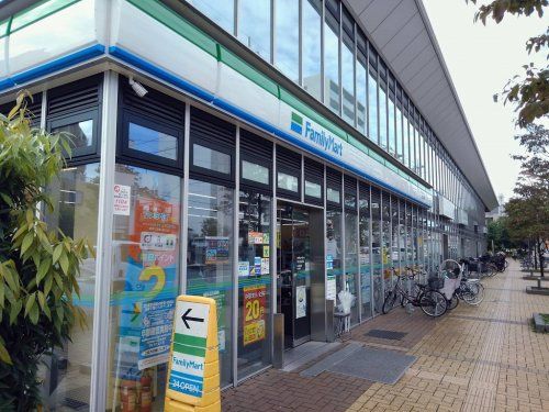 ファミリーマート 川口金山町店の画像