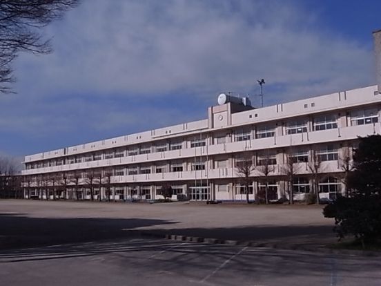 飯山満小学校の画像