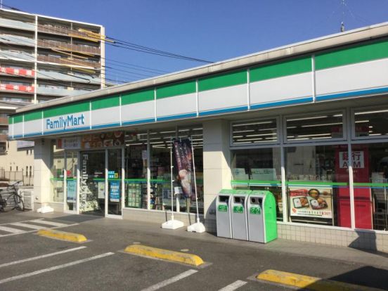 ファミリーマート 昭島諏訪松中通り店の画像