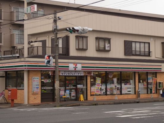 セブンイレブン 市川本塩店の画像