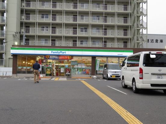 ファミリーマート 稲穂姫島通店の画像