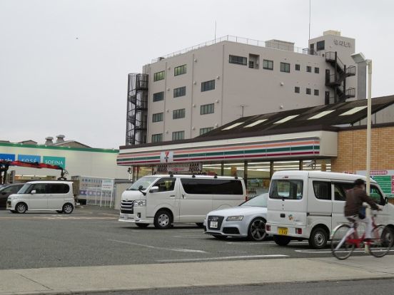 セブンイレブン 大阪福町3丁目店の画像