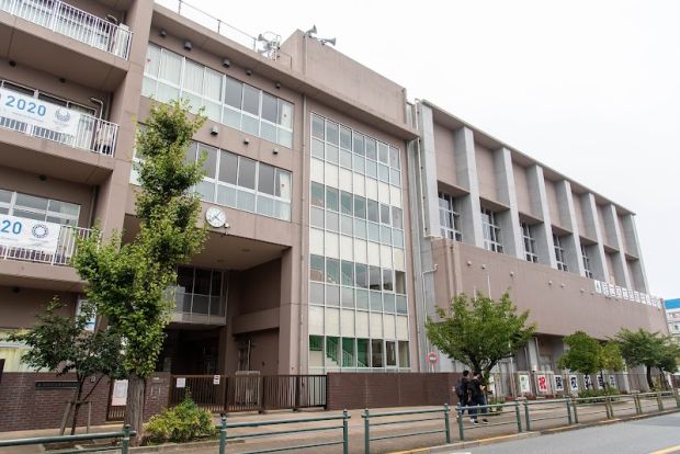 足立区立西新井小学校の画像