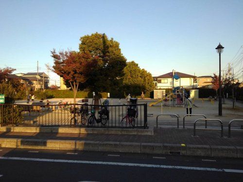 前川町四丁目くすの木公園の画像