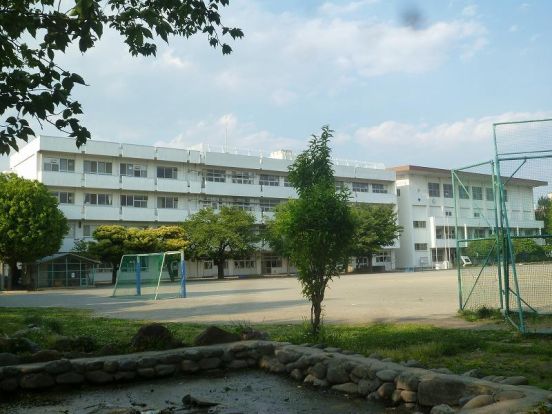 府中市立矢崎小学校の画像