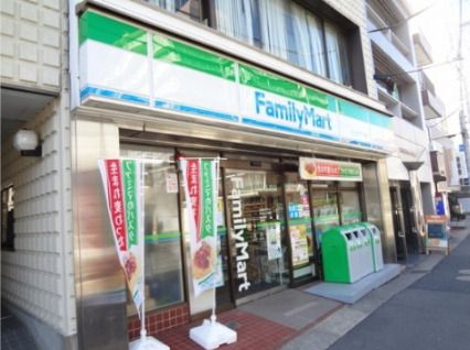 ファミリーマート 玉川台二丁目店の画像