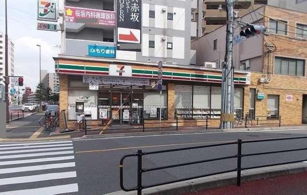 セブンイレブン 福岡桜坂店の画像