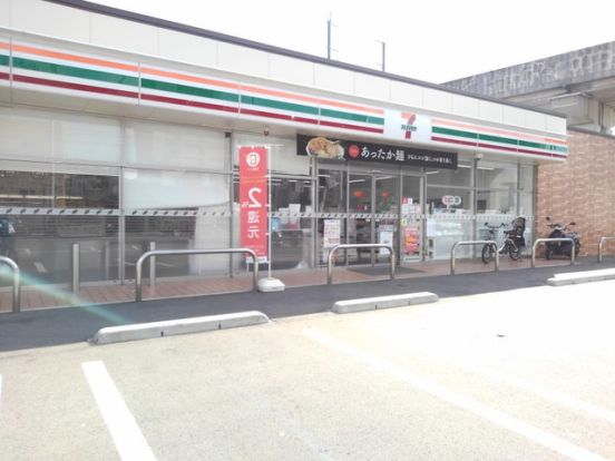 セブンイレブン 博多竹下1丁目店の画像