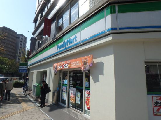 ファミリーマート谷町千日前通店の画像