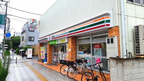 セブンイレブン 足立梅島駅北店の画像