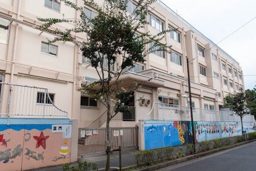 江戸川区立西小松川小学校の画像