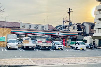 セブンイレブン 八尾陽光園1丁目店の画像