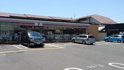 セブンイレブン 近鉄高安駅西店の画像