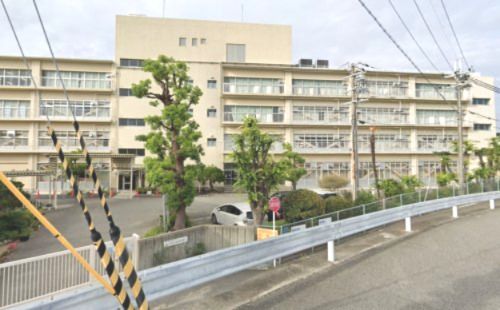 宝塚市立南ひばりガ丘中学校の画像