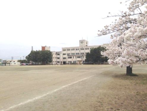 吉見中学校の画像