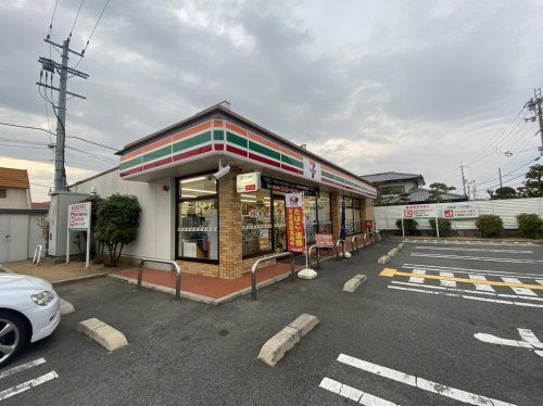 セブンイレブン 富田林若松町西店の画像