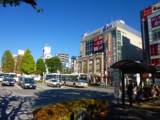 調布駅前ロータリーの画像