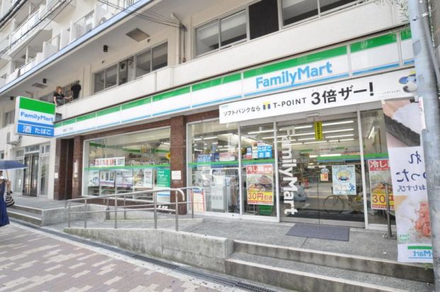 ファミリーマート南堀江一丁目店の画像