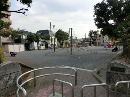 浅間車庫前公園の画像