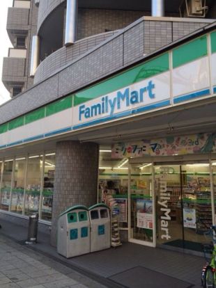 ファミリーマート 天六駅前店の画像